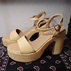 Wild Pair Heeled Sandals Womens Size 11